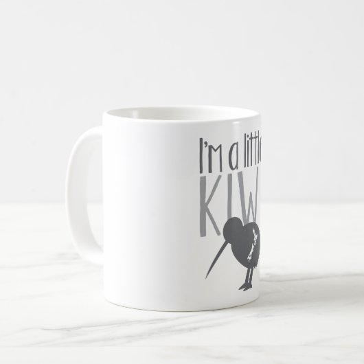 私はニュージーランドのかわいい鳥を持つ小さいキーウィです コーヒーマグカップ (正面左)