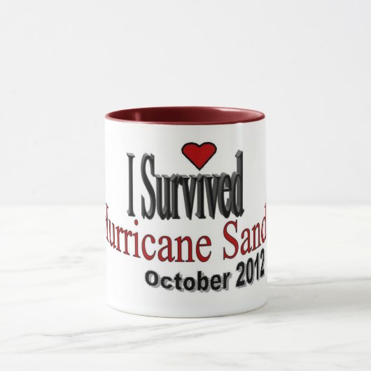 私はハリケーンのサンディのコーヒー・マグを生き延びました マグカップ (中央)