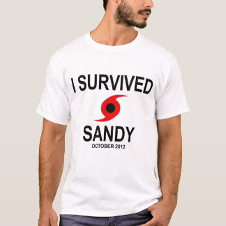 私はハリケーンサンディを生き延びました Tシャツ