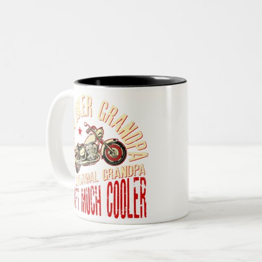 私はバイクもしくは自転車に乗る人おじいちゃんTシャツ – おじいちゃんバイクもしくは自転車に乗る人ギ ツートーンマグカップ (正面左)