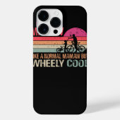 私はバイクもしくは自転車に乗る人マムー神父の日ウィーリー自転車クールだ iPhoneケース (裏面)