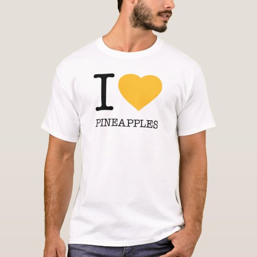 私はパイナップルが大好きだ Tシャツ (正面)