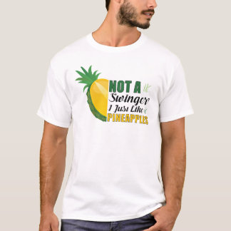 私はパイナップルが好きで豚は一人も嫌いだ Tシャツ