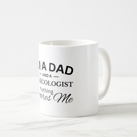 私はパパで婦人科医だが怖いものはない コーヒーマグカップ (正面右)