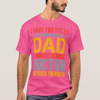 私はパパと父の日の2つのタイトルを持っているおもしろい Tシャツ