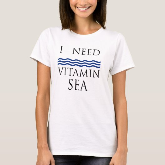 私はビタミン海サマーおもしろいビーチトップデザインが必要 Tシャツ (正面)