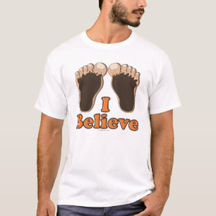 私はビッグフットのティーのTシャツを信じます Tシャツ
