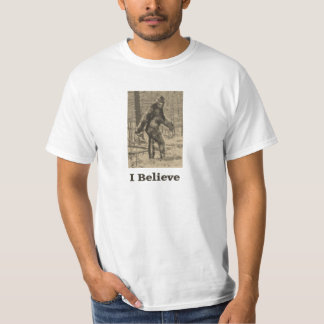 私はビッグフットのTシャツを信じます Tシャツ