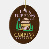 私はビーチサンダルとキャンピングキンダガールレディ セラミックオーナメント (右)
