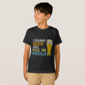 私はビールやおしっこをプールで飲おもしろいグランジむ Tシャツ (正面フル)