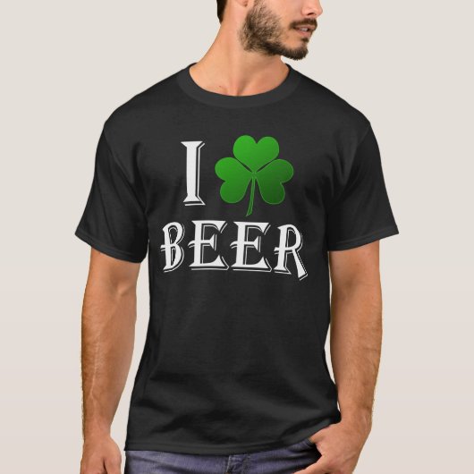 私はビール、クローバーのシャムロックSt. Patricks日を愛します Tシャツ (正面)