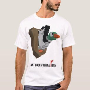 私はピストルを持つアヒルを捜します Tシャツ