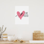 私はピラティスとピラティスのポーズが大好き ポスター (キッチン)