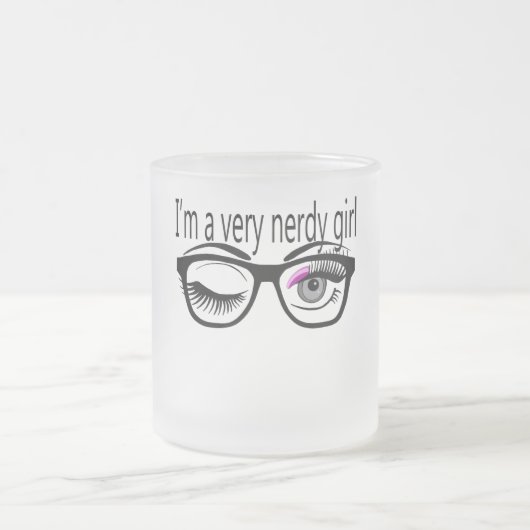 私はピンクのアイシャドウを持つとても神経質な女の子だ フロストグラスマグカップ (中央)