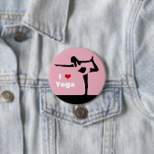 私はピンクのカスタムのヨガの女性Black Silhouetteを愛します 缶バッジ (インサイチュ)