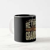 私はプロフェッショナル退職したおじいちゃんじゃない ツートーンマグカップ (正面左)