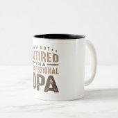 私はプロフェッショナル退職したオパじゃない ツートーンマグカップ (正面右)