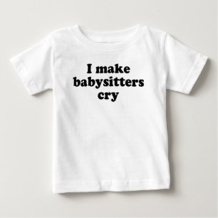 私はベビーシッターに叫びのTシャツをします ベビーTシャツ