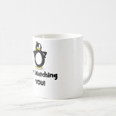 私はペンギン見ています コーヒーマグカップ (正面右)