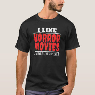 私はホラー映画が好きで、マビービーは他の3人と同じ Tシャツ