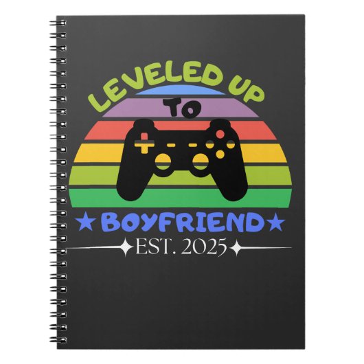 私はボーイフレンドのゲーマーおもしろいエストにレベルアップ。2025 ノートブック (正面)