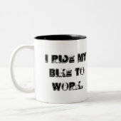 私はマグを働かせるために私のバイクに乗ります ツートーンマグカップ (左)