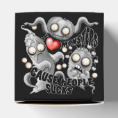 私はモンスターが人々の最低原因 フェイバーボックス (上部)