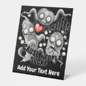 私はモンスターが人々の最低原因 台座サイン (正面)