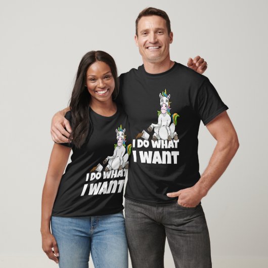 私はユニコーンが欲しいこ怒とをする Tシャツ (ユニセックス)
