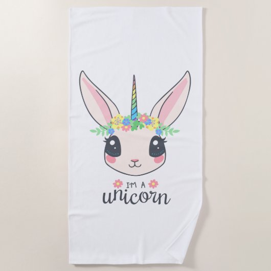 私はユニコーン・バニー（女の子にはかわいいアート）だ ビーチタオル (正面)
