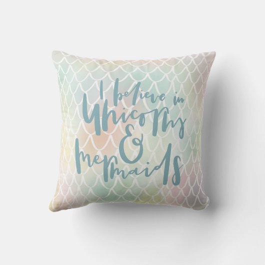 私はユ信じニコーンと人魚の海の青で クッション (裏面)