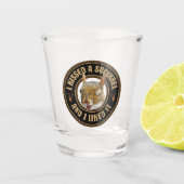 私はリスにキス – パロディおもしろい ショットグラス (正面)