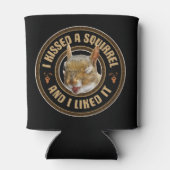 私はリスにキス – パロディおもしろい 缶クーラー (裏面)