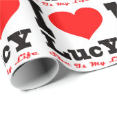 私はルーシーを愛します。 彼女は私の生命です ラッピングペーパー (ロールコーナー)