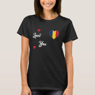 私はルーマニアが大好きで、ルーマニア国旗をハートに Tシャツ