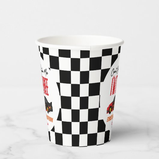 私はレッドレースカー3rd誕生日パーティーをキャッチできない 紙コップ (右)