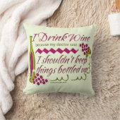 私はワインのおもしろいな引用文を飲みます クッション (ブランケット)