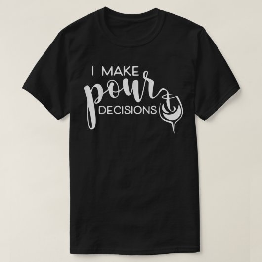 私はワインを飲おもしろいむTシャツを決める Tシャツ (デザイン正面)