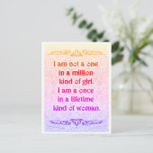 私は一つではない – 前向き引用文 ポストカード (スタンド正面)