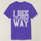私は世界を見る方法違う点字ブラインドB Tシャツ (デザイン正面)