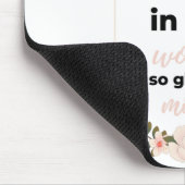 私は世界中のママの中で本当に嬉しい黒だ マウスパッド (コーナー)