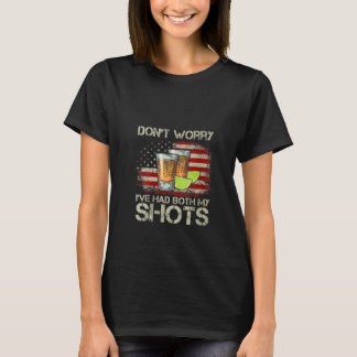 私は両方の私のショットをアメリカの女性が心配していない Tシャツ
