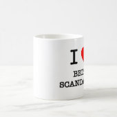私は中傷的であることを愛します コーヒーマグカップ (中央)