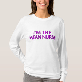 私は中間のナースです Tシャツ