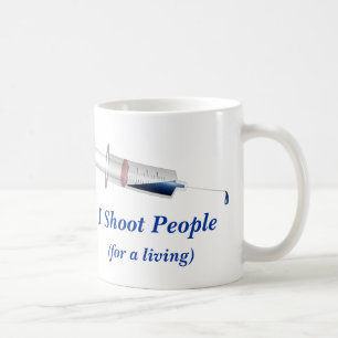 私は人々のナースのユーモアを撃ちます コーヒーマグカップ