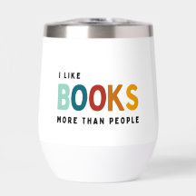 私は人よりも本が好きだ