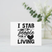 私は人を刺して透析のナースを贈る ポストカード (スタンド正面)