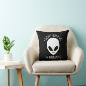 私は人間信じではない クッション (椅子)