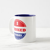 私は今日ピックボールを食べた ツートーンマグカップ (正面左)