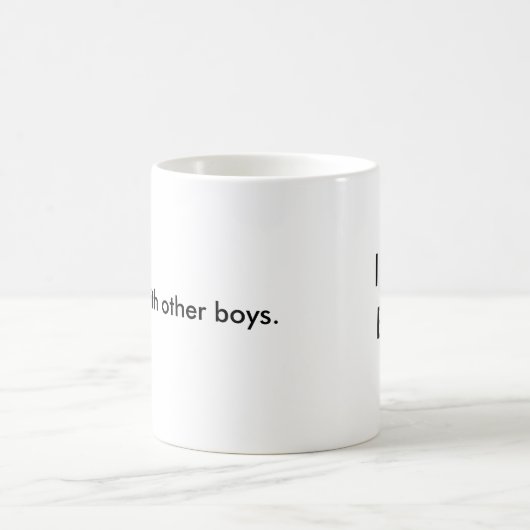 私は他の男の子を持つ男の子を、好みます コーヒーマグカップ (中央)